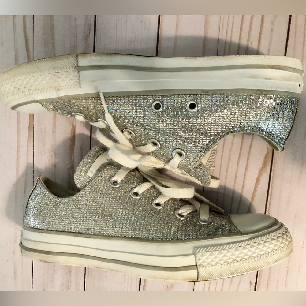 CONVERSE Chuck Taylor All Star Silver Glitter Holographic Sneakers 6 EUC - Picture 5 of 10